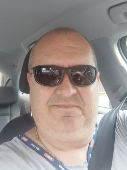 Imre, 47 �ves t�rskeres� f�rfi, Veszpr�m