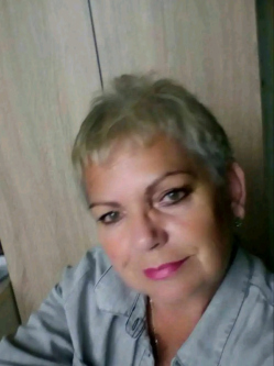 Eva, 68 �ves t�rskeres� n�, Beszterceb�nya