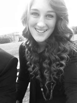 Zs�fi, 30 �ves t�rskeres� n�, Budapest
