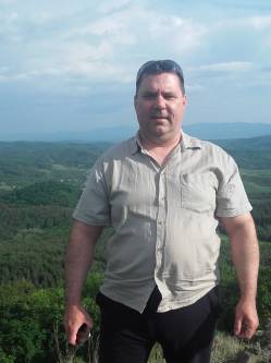 L�szl�, 52 �ves t�rskeres� f�rfi, L�tav�rtes