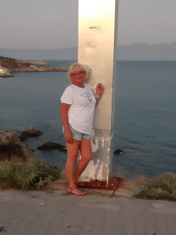 �va, 65 �ves t�rskeres� n�, P�cs