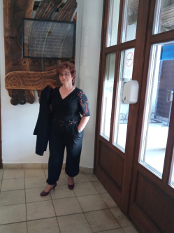 Kati, 63 �ves t�rskeres� n�, S�rospatak