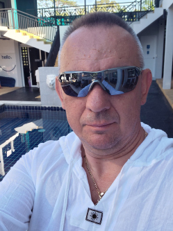 Zsolt, 54 �ves t�rskeres� f�rfi, Budapest