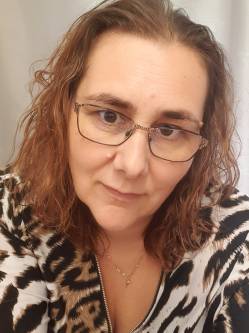Zsuzsa, 49 �ves t�rskeres� n�, Mosonmagyar�v�r