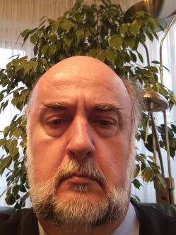 Zotya, 71 �ves t�rskeres� f�rfi, Buda�rs
