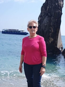 �gi, 70 �ves t�rskeres� n�, Torony