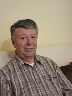 s�ndor, 79 �ves t�rskeres� f�rfi, Tolna