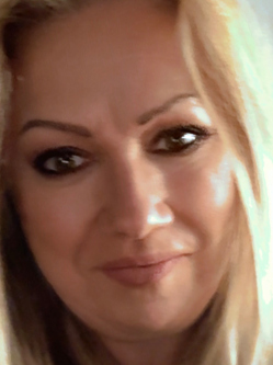 Andrea, 50 �ves t�rskeres� n�, Szentendre