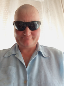 Bal�zs, 51 �ves t�rskeres� f�rfi, �zd