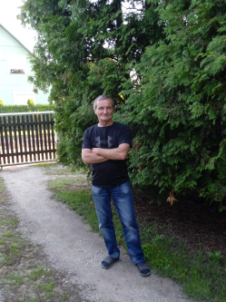 Csaba, 61 �ves t�rskeres� f�rfi, Saj�szentp�ter