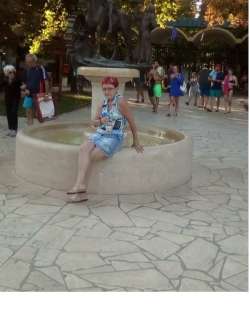 Szilvia, 63 �ves t�rskeres� n�, N�gr�d