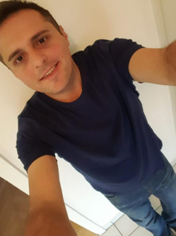 Zsigmond, 45 �ves gy�ri t�rskeres� f�rfi