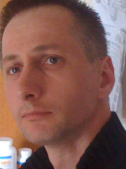 Viktor, 48 �ves t�rskeres� f�rfi, Sziget�jfalu