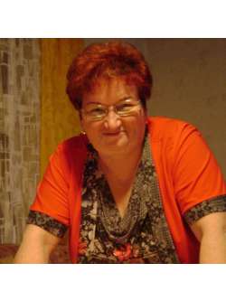 Marcsi, 66 �ves t�rskeres� n�, Kecel