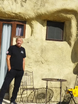 J�zsef, 69 �ves t�rskeres� f�rfi, Eger