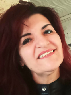Krisztina, 54 �ves t�rskeres� n�, Celld�m�lk