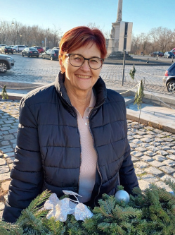 Erzsi, 70 �ves t�rskeres� n�, Kalocsa