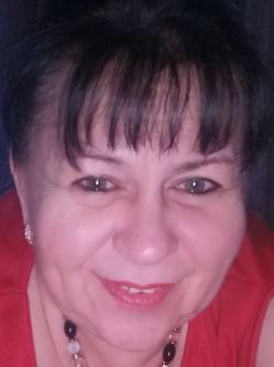 KATALIN, 54 �ves t�rskeres� n�, Gy�r