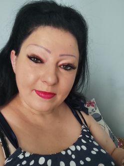 Kinga, 42 �ves t�rskeres� n�, Kov�szna