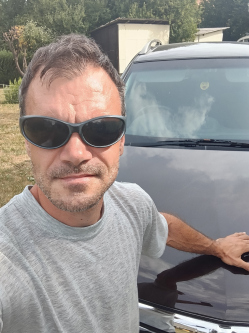 Ervin, 40 �ves t�rskeres� f�rfi, Sopron