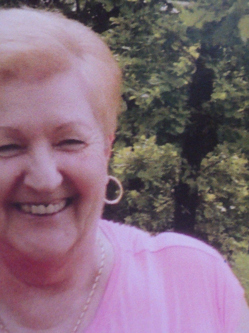 Marcsi, 75 �ves t�rskeres� n�, B�k�s