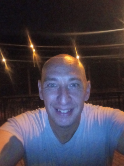 Laca, 45 �ves t�rskeres� f�rfi, Pozsony