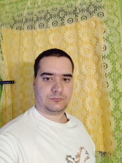 Viktor, 33 �ves t�rskeres� f�rfi, Kisl�ng