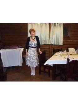 Amarilis, 70 �ves t�rskeres� n�, Paks
