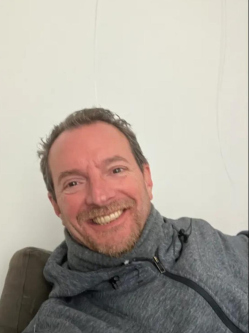 Ferenc, 52 �ves t�rskeres� f�rfi, Debrecen