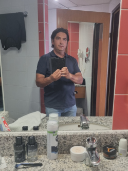 Ferenc, 54 �ves pilissz�nt�i t�rskeres� f�rfi