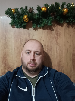 Andr�s, 38 �ves t�rskeres� f�rfi, Kunhegyes
