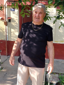 S�ndor, 78 �ves t�rskeres� f�rfi, Cegl�d