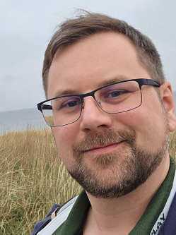 L�szl�, 38 �ves t�rskeres� f�rfi, �szak-Holland (Noord-Holland)