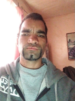 Szabolcs, 37 �ves t�rskeres� f�rfi, Bihartorda