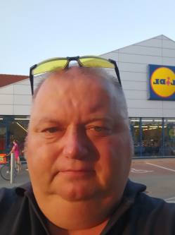 Ferenc, 52 �ves t�rskeres� f�rfi, Zalakaros