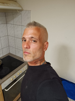 Zsoco, 37 �ves t�rskeres� f�rfi, Gerjen