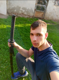 Zoz�, 23 �ves t�rskeres� f�rfi, Balogunyom