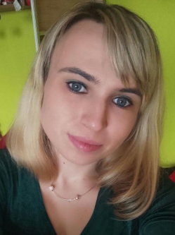 Enik�, 30 �ves t�rskeres� n�, Szolnok