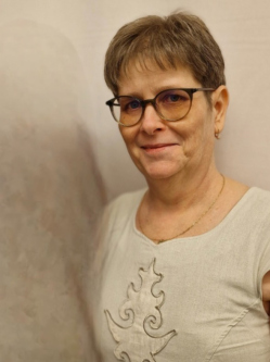 M�rti, 54 �ves t�rskeres� n�, Hajd�szoboszl�
