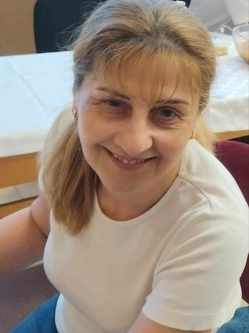 Erzsi, 54 �ves t�rskeres� n�, Simas�g