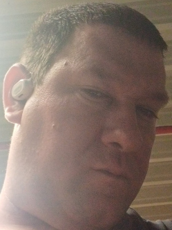 J�zsef, 36 �ves t�rskeres� f�rfi, Bakonyszentl�szl�