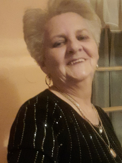Klarissza, 65 �ves t�rskeres� n�, F�zesabony