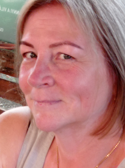 Olga, 54 �ves t�rskeres� n�, Szentes