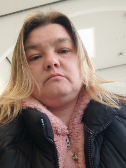 �vi, 42 �ves t�rskeres� n�, Koml�
