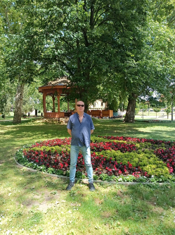 Csaba, 61 �ves t�rskeres� f�rfi, Gy�r