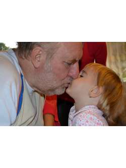 J�zsef, 74 �ves kunmadarasi t�rskeres� f�rfi