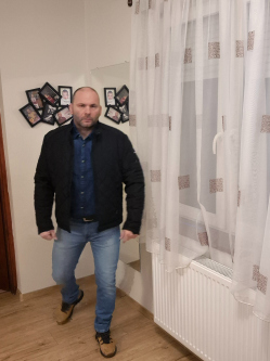 Szabolcs, 48 �ves t�rskeres� f�rfi, M�t�szalka