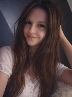 Dorottya, 18 �ves t�rskeres� n�, Ny�regyh�za