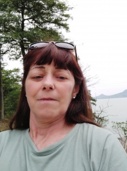 Luci, 55 �ves t�rskeres� n�, Kaposv�r