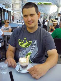 Viktor, 35 éves társkereső férfi, Pécs